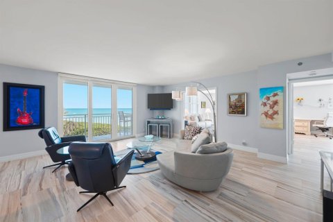 Condo in Juno Beach, Florida, 3 bedrooms № 2178577 - photo 4
