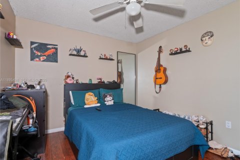 Villa ou maison à vendre à Miami, Floride: 3 chambres, 145.58 m2 № 1947669 - photo 28