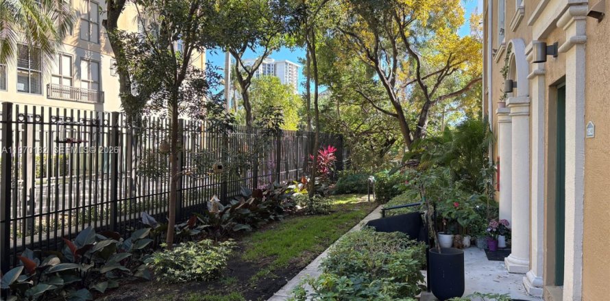 Adosado en Aventura, Florida 2 dormitorios, 122.26 m2 № 2031032