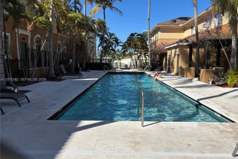 Adosado en venta en Aventura, Florida, 2 dormitorios, 122.26 m2 № 2031032 - foto 13