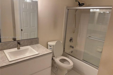 Adosado en venta en Aventura, Florida, 2 dormitorios, 122.26 m2 № 2031032 - foto 7