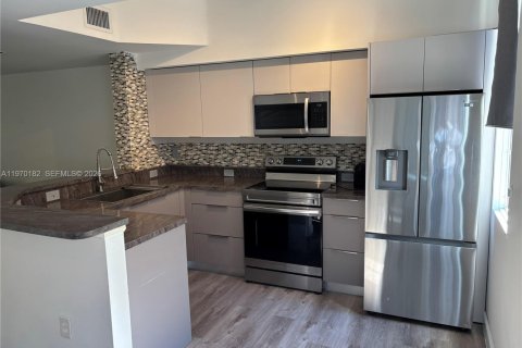 Adosado en venta en Aventura, Florida, 2 dormitorios, 122.26 m2 № 2031032 - foto 6