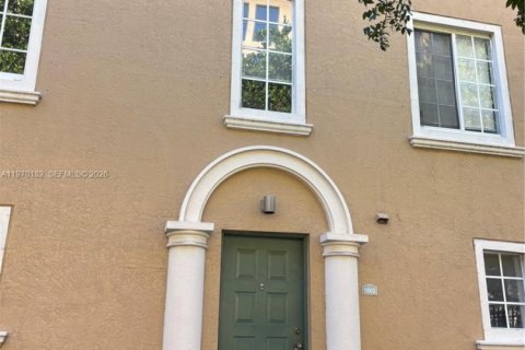 Adosado en venta en Aventura, Florida, 2 dormitorios, 122.26 m2 № 2031032 - foto 2