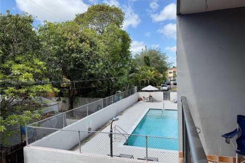 Copropriété à louer à Hialeah, Floride: 2 chambres, 93.37 m2 № 1959780 - photo 4