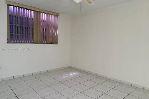 Copropriété à louer à Hialeah, Floride: 2 chambres, 93.37 m2 № 1959780 - photo 20