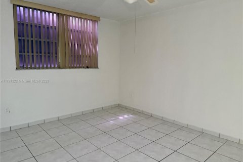 Copropriété à louer à Hialeah, Floride: 2 chambres, 93.37 m2 № 1959780 - photo 21