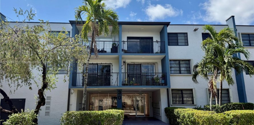 Condo à Hialeah, Floride, 2 chambres № 1959780