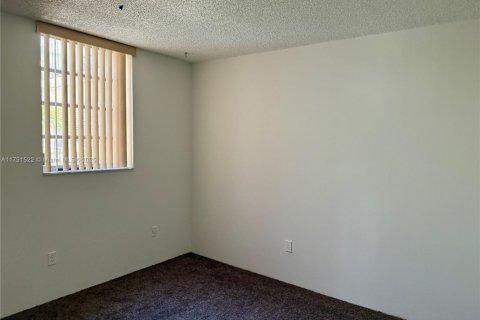 Copropriété à louer à Hialeah, Floride: 2 chambres, 93.37 m2 № 1959780 - photo 29