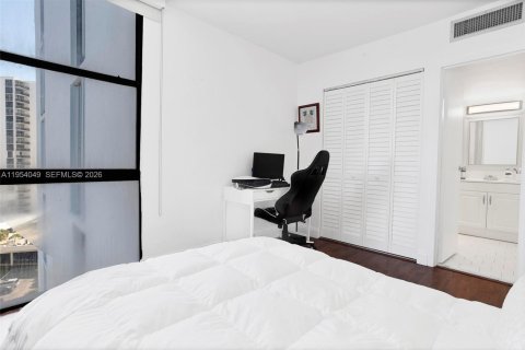 Condominio en venta en Aventura, Florida, 2 dormitorios, 90.3 m2 № 2010446 - foto 19