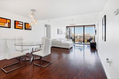 Condominio en venta en Aventura, Florida, 2 dormitorios, 90.3 m2 № 2010446 - foto 6