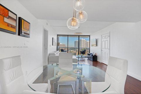 Condominio en venta en Aventura, Florida, 2 dormitorios, 90.3 m2 № 2010446 - foto 7