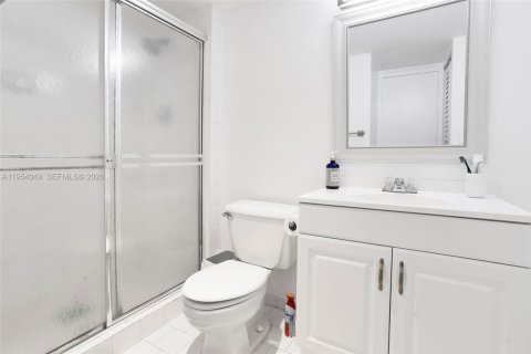 Condominio en venta en Aventura, Florida, 2 dormitorios, 90.3 m2 № 2010446 - foto 20