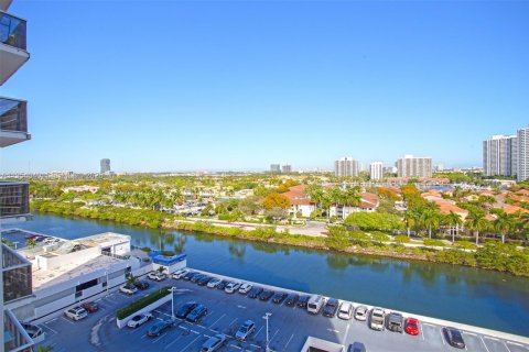 Condominio en venta en Aventura, Florida, 2 dormitorios, 90.3 m2 № 2010446 - foto 25