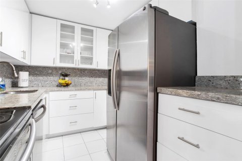 Condominio en venta en Aventura, Florida, 2 dormitorios, 90.3 m2 № 2010446 - foto 23