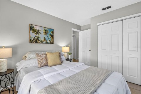 House in Palm Harbor, Florida 2 bedrooms, 74.04 sq.m. № 2258775 - photo 17