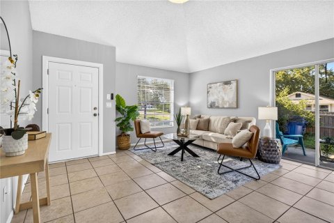 House in Palm Harbor, Florida 2 bedrooms, 74.04 sq.m. № 2258775 - photo 6