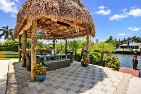 Villa ou maison à vendre à Pompano Beach, Floride: 5 chambres, 287.44 m2 № 2240941 - photo 17