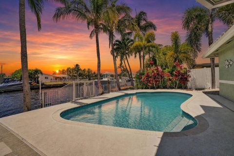 Villa ou maison à vendre à Pompano Beach, Floride: 5 chambres, 287.44 m2 № 2240941 - photo 19