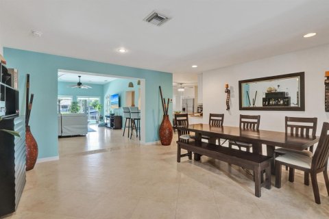 Villa ou maison à vendre à Pompano Beach, Floride: 5 chambres, 287.44 m2 № 2240941 - photo 9