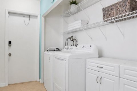 Villa ou maison à vendre à Pompano Beach, Floride: 5 chambres, 287.44 m2 № 2240941 - photo 27