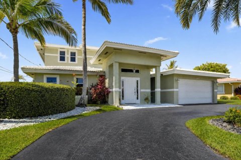 Villa ou maison à vendre à Pompano Beach, Floride: 5 chambres, 287.44 m2 № 2240941 - photo 4