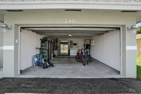 Villa ou maison à vendre à Pompano Beach, Floride: 5 chambres, 287.44 m2 № 2240941 - photo 28