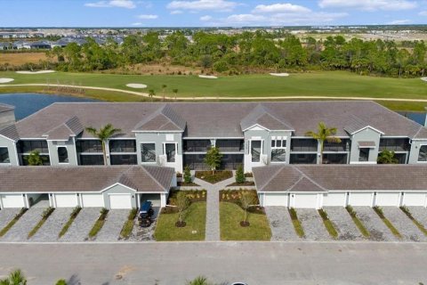 Condo à Venice, Floride, 2 chambres  № 2299047
