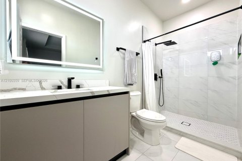 Touwnhouse à louer à Hialeah, Floride: 3 chambres, 146.23 m2 № 2400571 - photo 16
