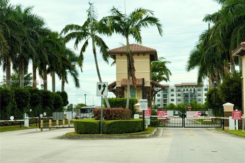 Touwnhouse à louer à Hialeah, Floride: 3 chambres, 146.23 m2 № 2400571 - photo 26