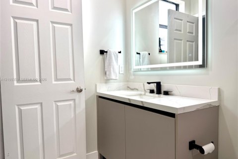 Touwnhouse à louer à Hialeah, Floride: 3 chambres, 146.23 m2 № 2400571 - photo 14