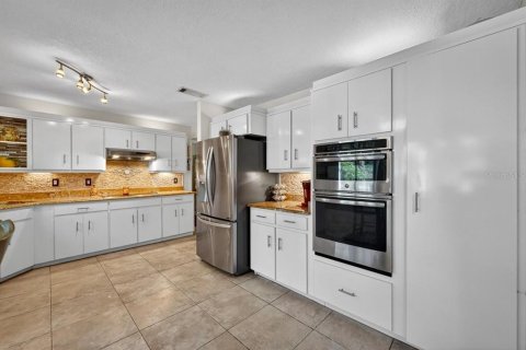House in Ponce Inlet, Florida 3 bedrooms, 167.78 sq.m. № 2102974 - photo 14
