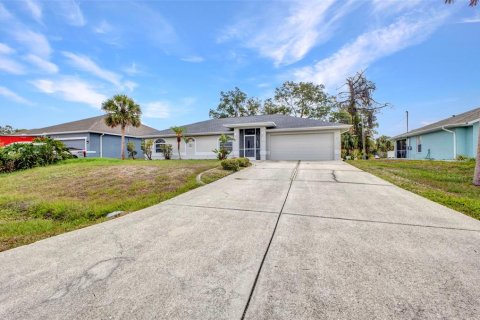 House in North Port, Florida 3 bedrooms, 164.25 sq.m. № 1759479 - photo 28