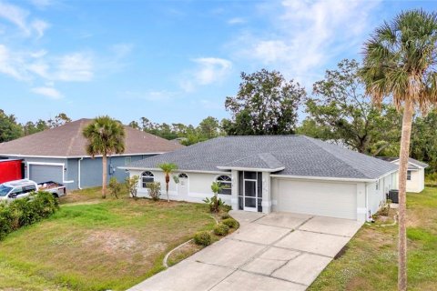 House in North Port, Florida 3 bedrooms, 164.25 sq.m. № 1759479 - photo 30