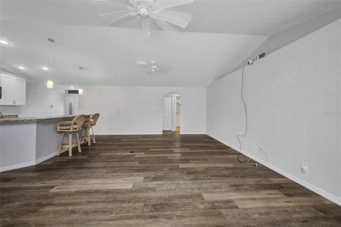 House in North Port, Florida 3 bedrooms, 164.25 sq.m. № 1759479 - photo 9