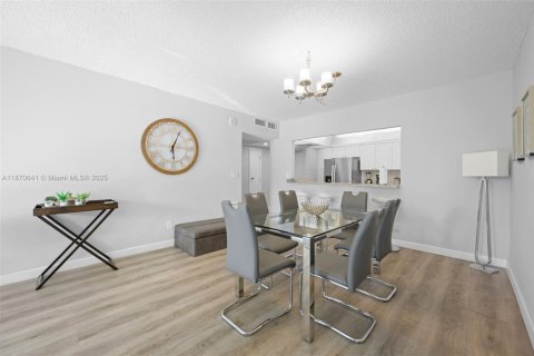 Снять в аренду кондоминиум в Санни-Айлс-Бич, Флорида 2 спальни, 93.37м2, № 1981239 - фото 6