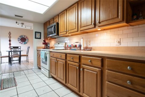 Casa en venta en Deltona, Florida, 2 dormitorios, 121.89 m2 № 2129958 - foto 9