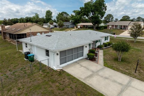Casa en venta en Deltona, Florida, 2 dormitorios, 121.89 m2 № 2129958 - foto 18