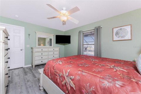 House in Port Charlotte, Florida 3 bedrooms, 151.99 sq.m. № 2103660 - photo 27