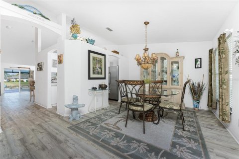 House in Port Charlotte, Florida 3 bedrooms, 151.99 sq.m. № 2103660 - photo 16