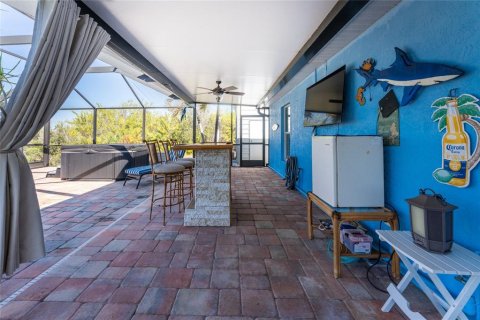 House in Port Charlotte, Florida 3 bedrooms, 151.99 sq.m. № 2103660 - photo 4