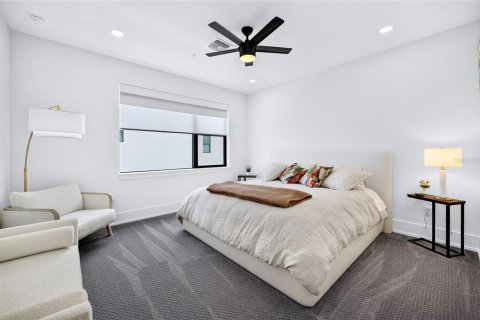 Townhouse in Sarasota, Florida 3 bedrooms, 218.32 sq.m. № 2157683 - photo 29