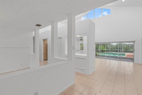 House in Pembroke Pines, Florida 4 bedrooms, 230.68 sq.m. № 1872631 - photo 8