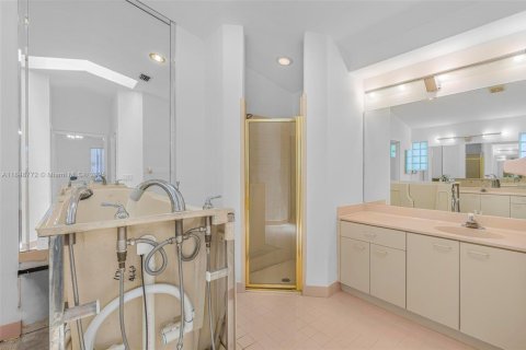 House in Pembroke Pines, Florida 4 bedrooms, 230.68 sq.m. № 1872631 - photo 24