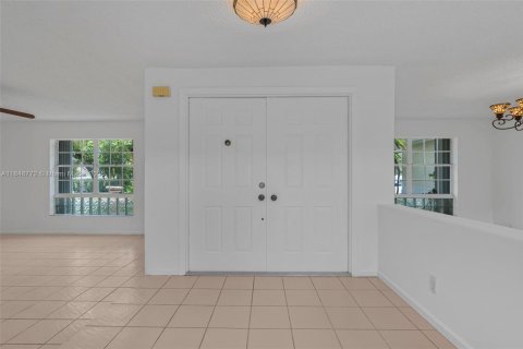 House in Pembroke Pines, Florida 4 bedrooms, 230.68 sq.m. № 1872631 - photo 5