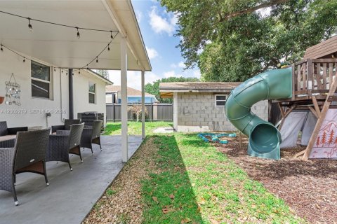 Villa ou maison à vendre à Miami, Floride: 3 chambres, 136.38 m2 № 2068247 - photo 20