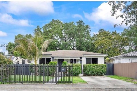 Villa ou maison à vendre à Miami, Floride: 3 chambres, 136.38 m2 № 2068247 - photo 21