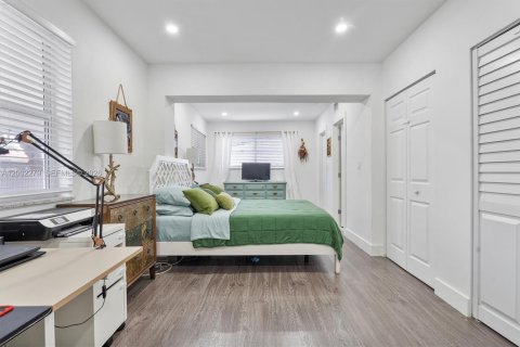 Villa ou maison à vendre à Miami, Floride: 3 chambres, 136.38 m2 № 2068247 - photo 13