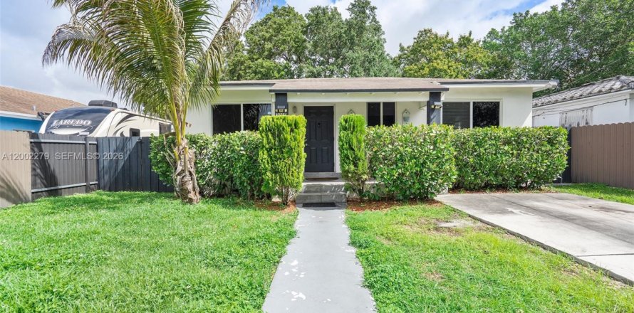 Villa ou maison à Miami, Floride 3 chambres, 136.38 m2 № 2068247