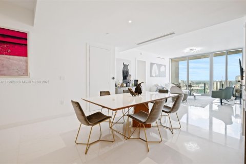 Condo in Miami, Florida, 2 bedrooms  № 1952873 - photo 8