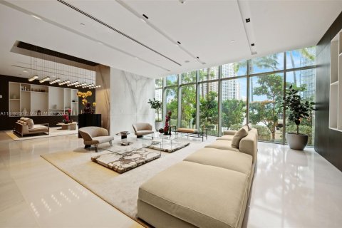 Condo in Miami, Florida, 2 bedrooms  № 1952873 - photo 27